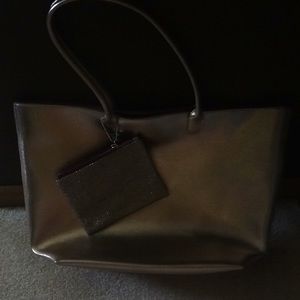 Oversized purse. Beach bag??  Whatever you want !